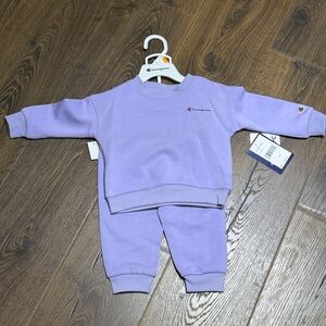 Champion baby' Purple Sweatshirt and Pants Set size 12 months